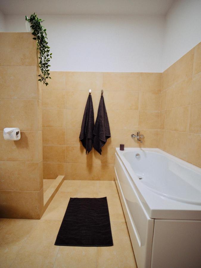 Zakarias Apartments Miercurea Ciuc Buitenkant foto