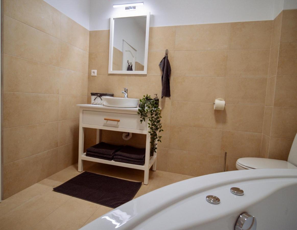 Zakarias Apartments Miercurea Ciuc Buitenkant foto